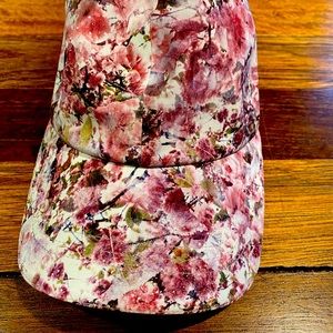 Floral adjustable running hat